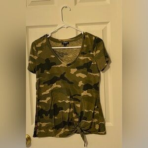 Express Green Fitted Short Sleeve Tee